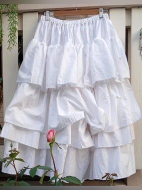 Women's White Tiered Ruffle Skirt